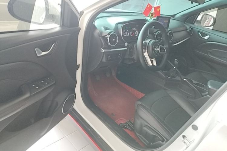 Used Dongfeng Fengon 500 2022 1.5L Manual Enjoyment Model Driver Seat