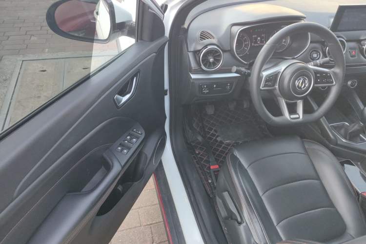 Used Dongfeng Fengon 500 2022 1.5T Manual Enjoyment Model Driver Seat