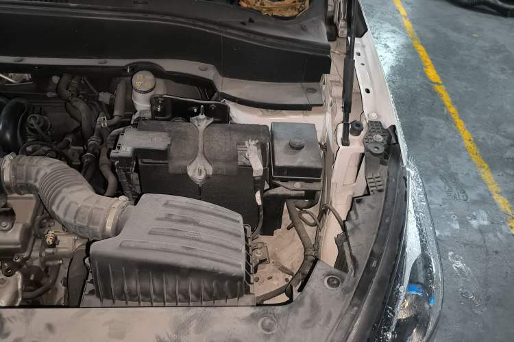 Used Dongfeng Fengon 500 2022 1.5L CVT Enjoyment Version Engine Bay Left