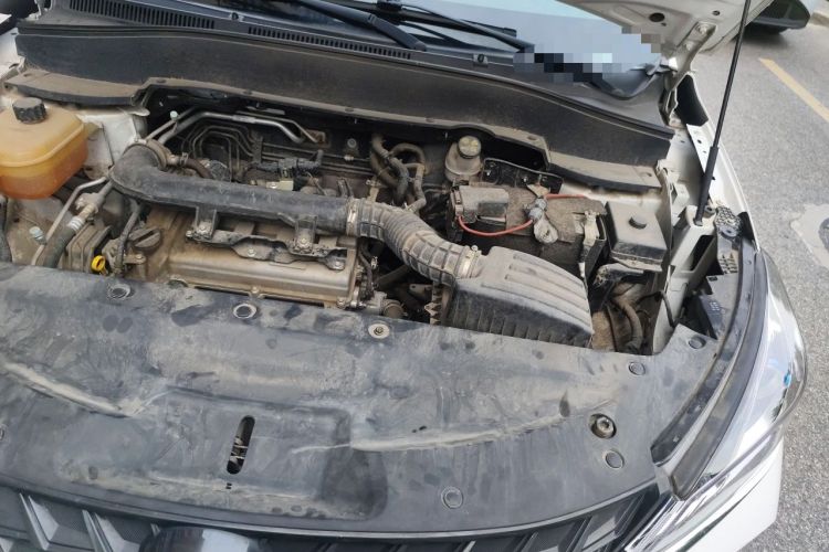 Used Dongfeng Fengon 500 2022 1.5L Manual Enjoyment Model Engine Bay Left