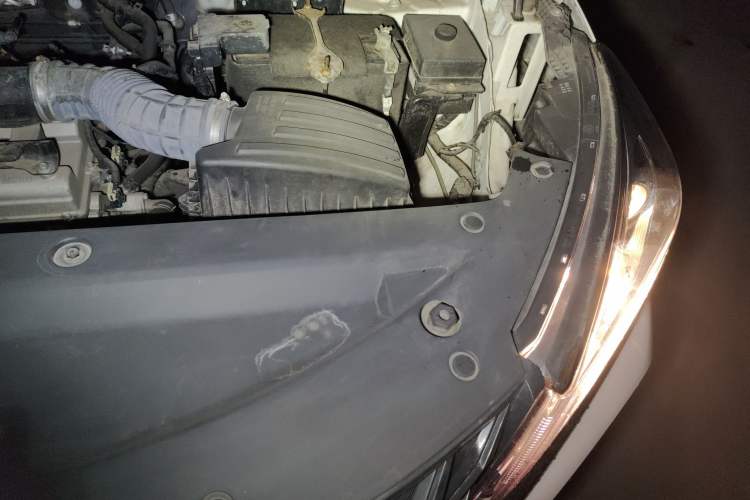 Used Dongfeng Fengon 500 2022 1.5L Manual Enjoyment Model Engine Bay Left