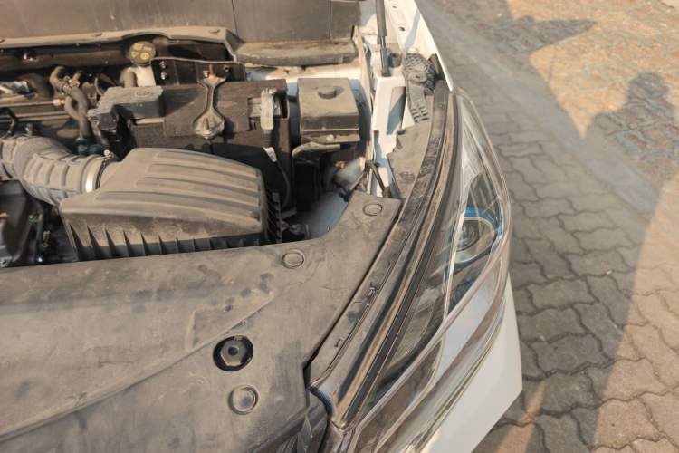 Used Dongfeng Fengon 500 2022 1.5L CVT Enjoyment Version Engine Bay Left