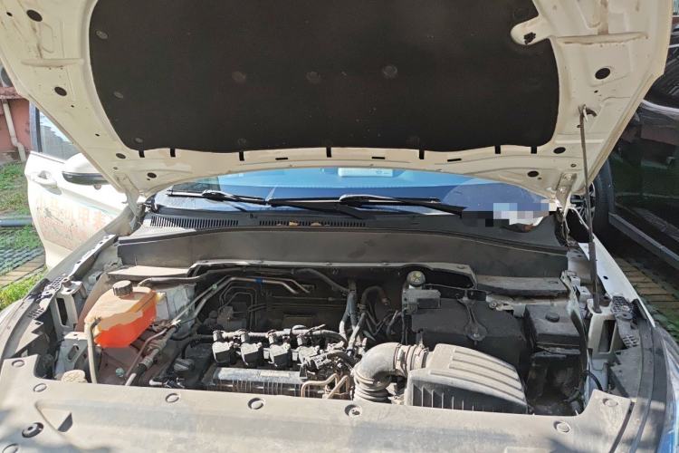 Used Dongfeng Fengon 500 2022 1.5T CVT Comfort Edition Engine Bay