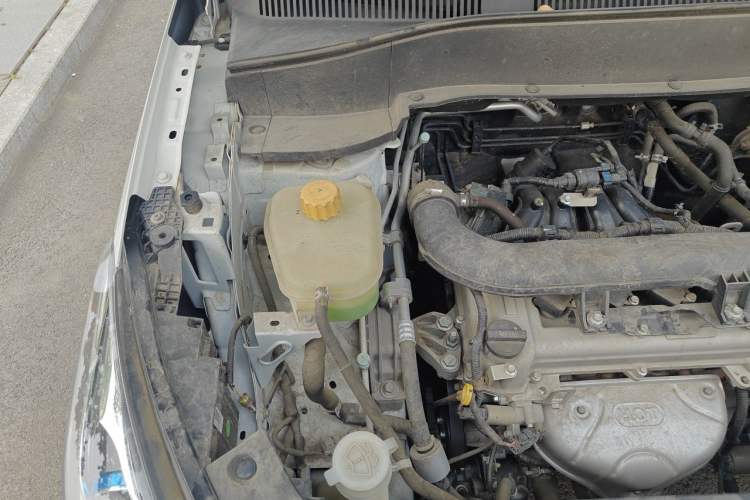 Used Dongfeng Fengon 500 2022 1.5L Manual Enjoyment Model Engine Bay Right