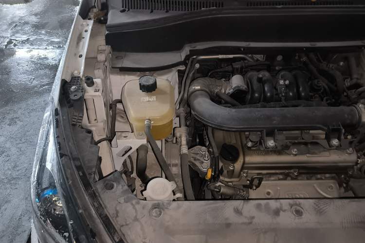 Used Dongfeng Fengon 500 2022 1.5L CVT Enjoyment Version Engine Bay Right