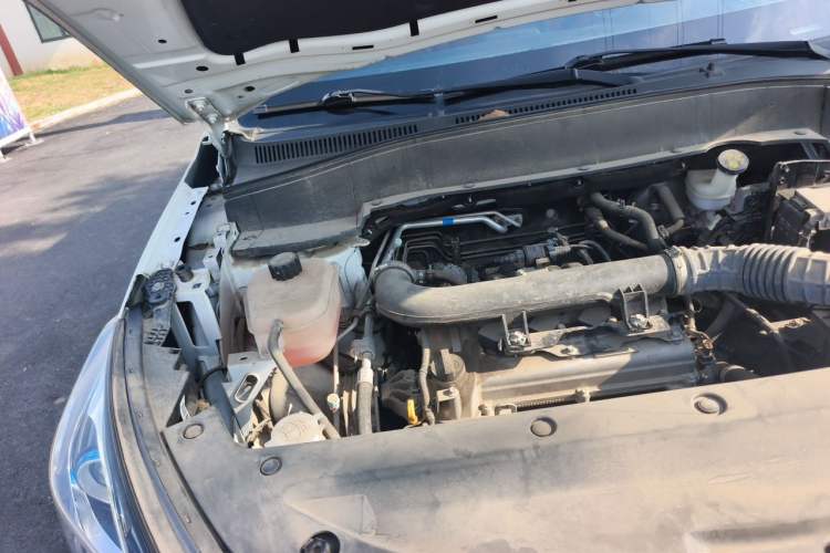 Used Dongfeng Fengon 500 2022 1.5L CVT Enjoyment Version Engine Bay Right