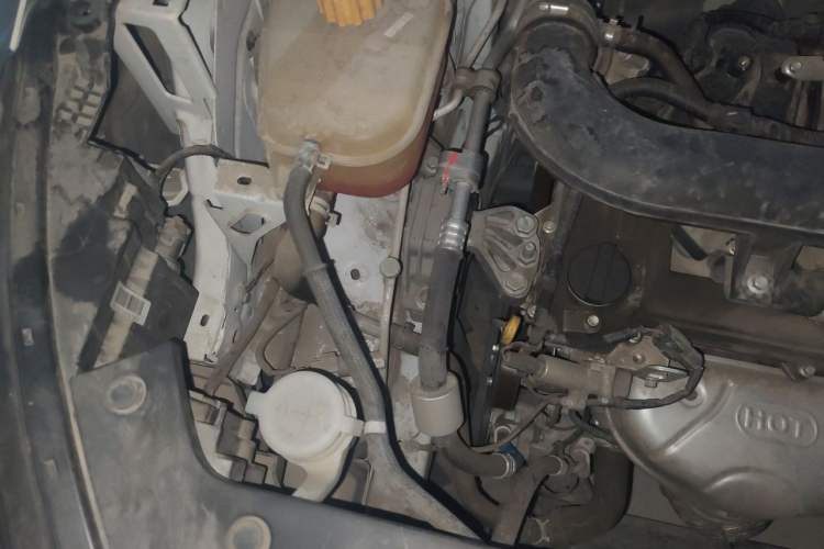 Used Dongfeng Fengon 500 2022 1.5L CVT Enjoyment Version Engine Bay Right