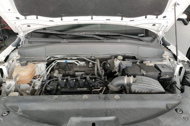 Used Dongfeng Fengon 500 2022 1.5T CVT Comfort Edition Engine Bay