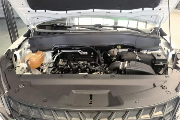 Used Dongfeng Fengon 500 2022 1.5T CVT Comfort Edition Engine Bay
