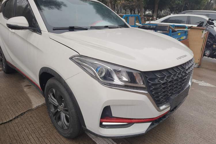 Used Dongfeng Fengon 500 2022 1.5L CVT Luxury Edition Exterior 2