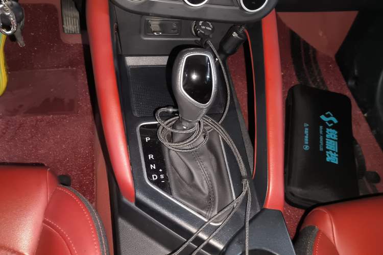 Used Dongfeng Fengon 500 2022 1.5L CVT Enjoyment Version Gear Lever