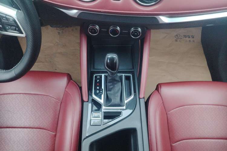 Used Dongfeng Fengon 500 2022 1.5T CVT Comfort Edition Gear Lever