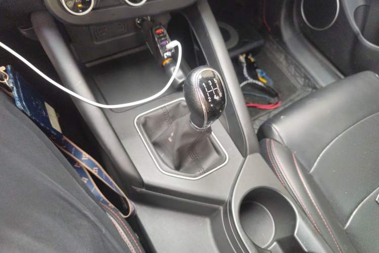 Used Dongfeng Fengon 500 2022 1.5L Manual Enjoyment Model Gear Lever