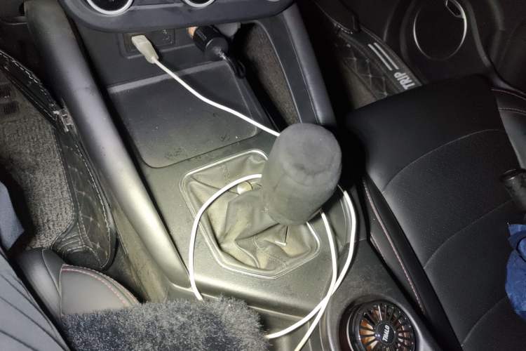 Used Dongfeng Fengon 500 2022 1.5L Manual Enjoyment Model Gear Lever