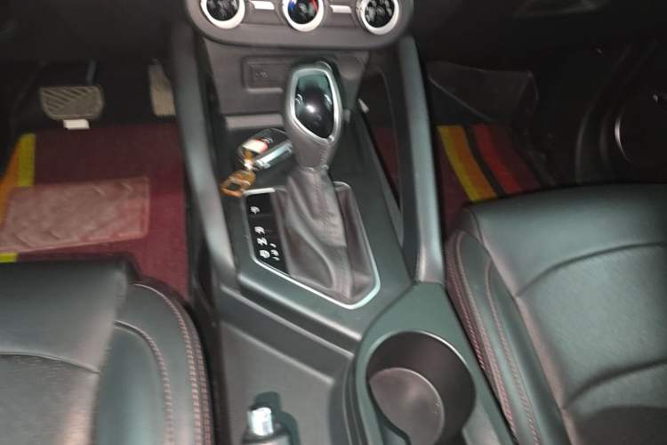 Used Dongfeng Fengon 500 2022 1.5L CVT Enjoyment Version Gear Lever