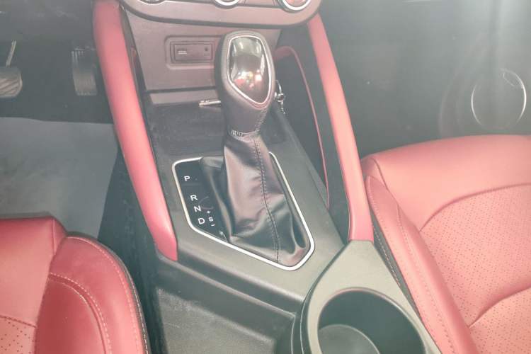 Used Dongfeng Fengon 500 2022 1.5L CVT Enjoyment Version Gear Lever