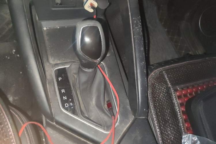Used Dongfeng Fengon 500 2022 1.5L CVT Enjoyment Version Gear Lever