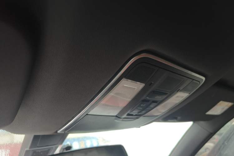 Used Dongfeng Fengon 500 2022 1.5L CVT Luxury Edition Headliner