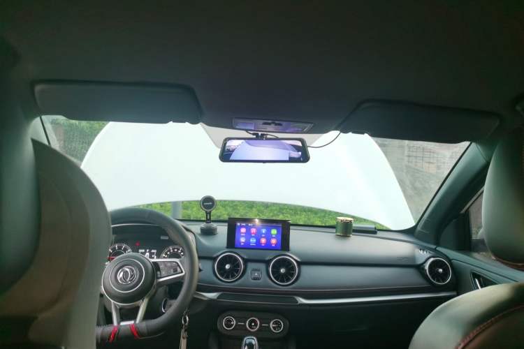 Used Dongfeng Fengon 500 2022 1.5L CVT Enjoyment Version Headliner