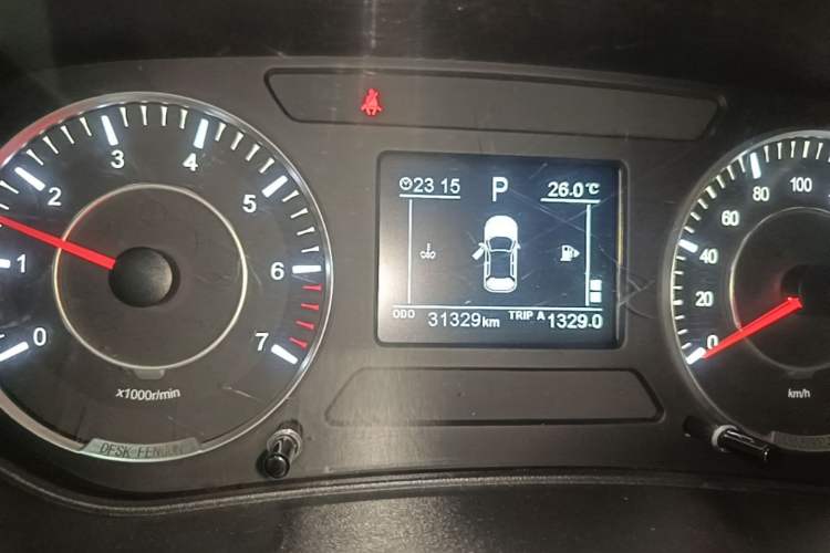 Used Dongfeng Fengon 500 2022 1.5T CVT Comfort Edition Instrument Cluster