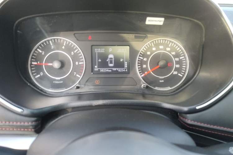 Used Dongfeng Fengon 500 2022 1.5T CVT Comfort Edition Instrument Cluster