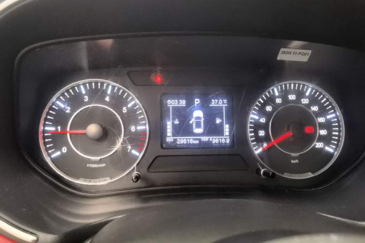 Used Dongfeng Fengon 500 2022 1.5T CVT Comfort Edition Instrument Cluster