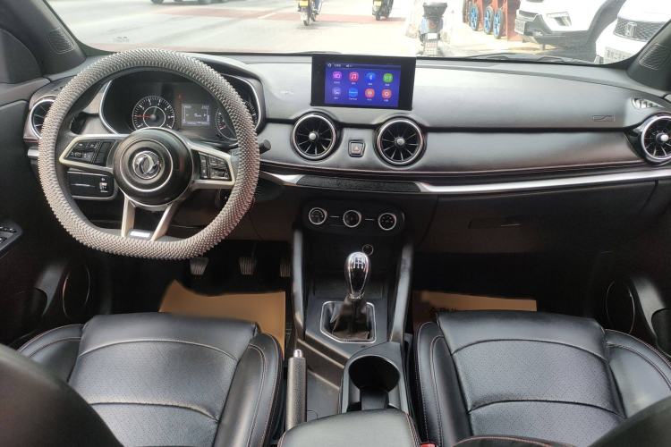 Used Dongfeng Fengon 500 2022 1.5L Manual Enjoyment Model Interior 1