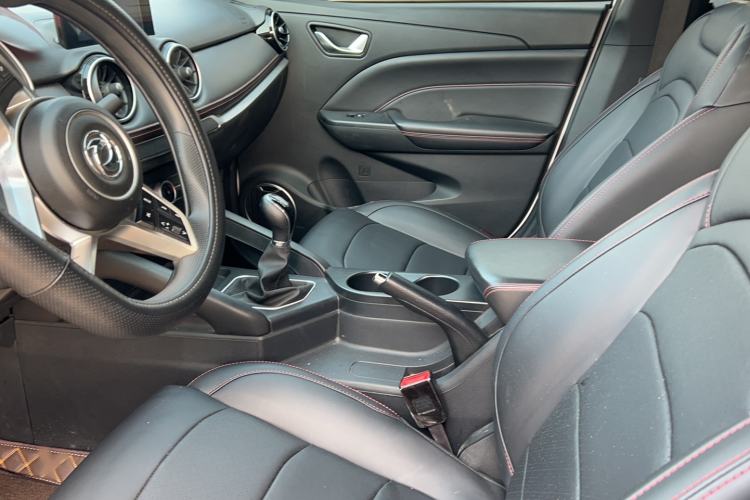 Used Dongfeng Fengon 500 2022 1.5L Manual Enjoyment Model Interior 2