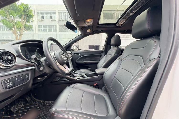Used Dongfeng Fengon 500 2022 1.5T CVT Comfort Edition Interior 2