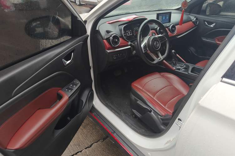 Used Dongfeng Fengon 500 2022 1.5L CVT Luxury Edition Interior 3
