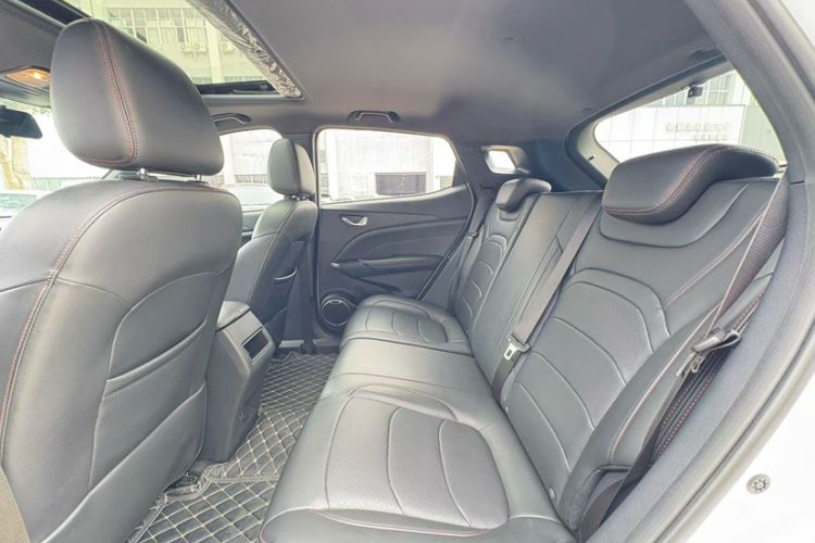 Used Dongfeng Fengon 500 2022 1.5T CVT Comfort Edition Interior 3