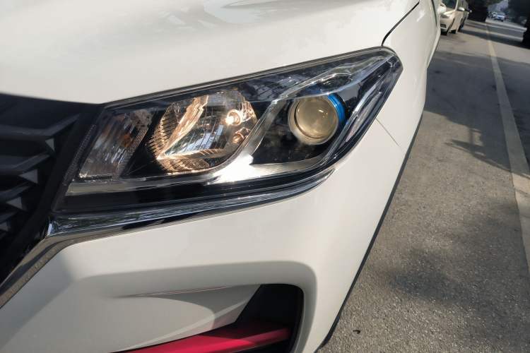 Used Dongfeng Fengon 500 2022 1.5L CVT Enjoyment Version Left Front Headlight