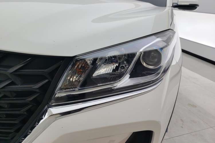 Used Dongfeng Fengon 500 2022 1.5T CVT Comfort Edition Left Front Headlight