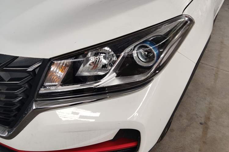 Used Dongfeng Fengon 500 2022 1.5L CVT Enjoyment Version Left Front Headlight