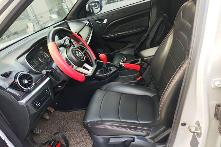 Used Dongfeng Fengon 500 2022 1.5L Manual Enjoyment Model Left Front Seat