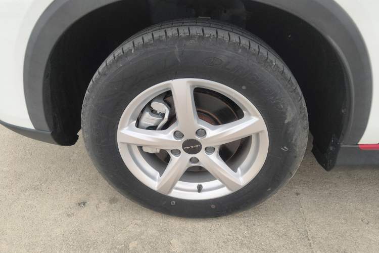 Used Dongfeng Fengon 500 2022 1.5L CVT Enjoyment Version Left Front Wheel Hub