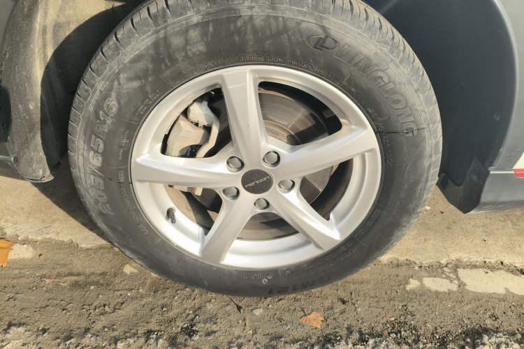 Used Dongfeng Fengon 500 2022 1.5L Manual Enjoyment Model Left Front Wheel Hub