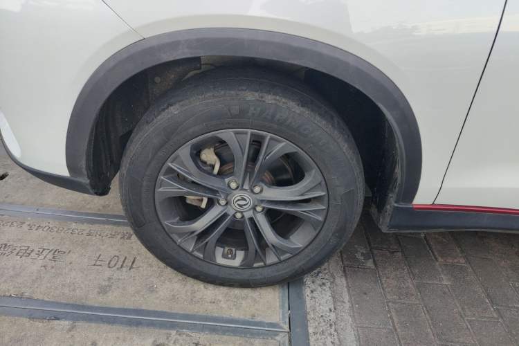 Used Dongfeng Fengon 500 2022 1.5T Manual Enjoyment Model Left Front Wheel Hub