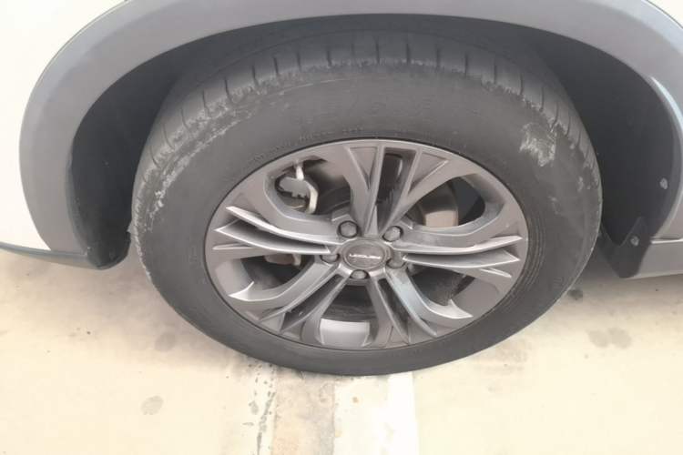 Used Dongfeng Fengon 500 2022 1.5T CVT Comfort Edition Left Front Wheel Hub
