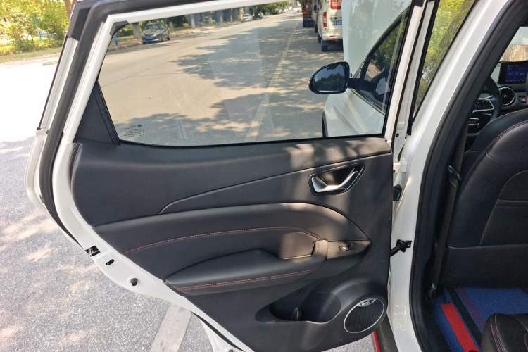 Used Dongfeng Fengon 500 2022 1.5L CVT Enjoyment Version Left Rear Door Interior