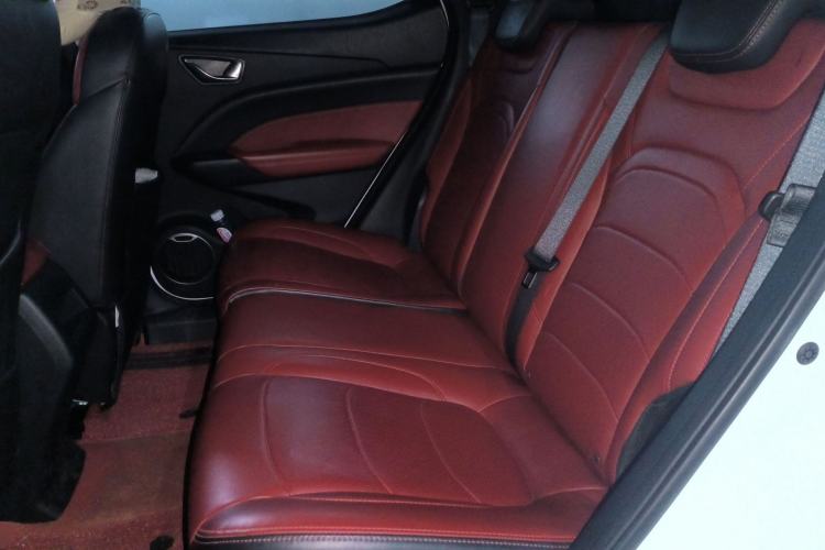 Used Dongfeng Fengon 500 2022 1.5L CVT Enjoyment Version Left Rear Seat