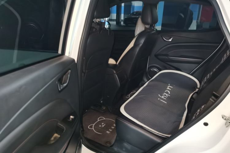 Used Dongfeng Fengon 500 2022 1.5L CVT Enjoyment Version Left Rear Seat