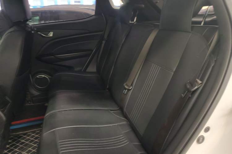 Used Dongfeng Fengon 500 2022 1.5T CVT Comfort Edition Left Rear Seat