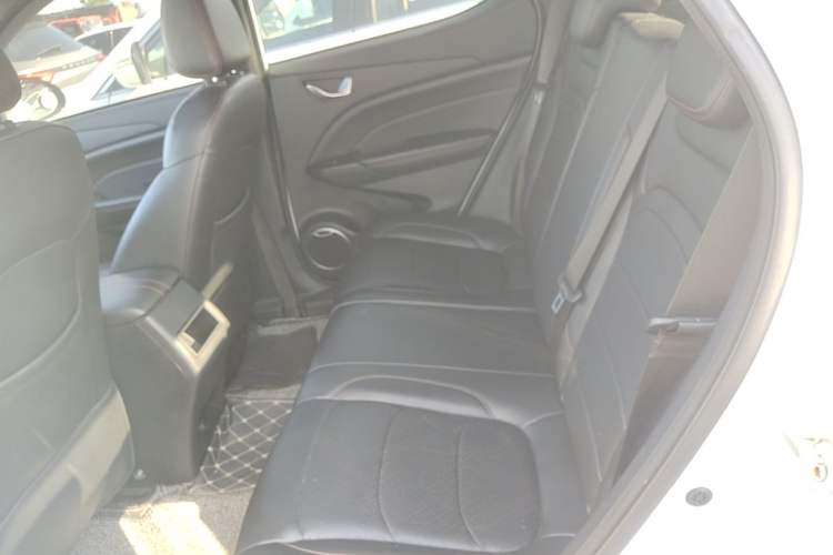 Used Dongfeng Fengon 500 2022 1.5T CVT Comfort Edition Left Rear Seat