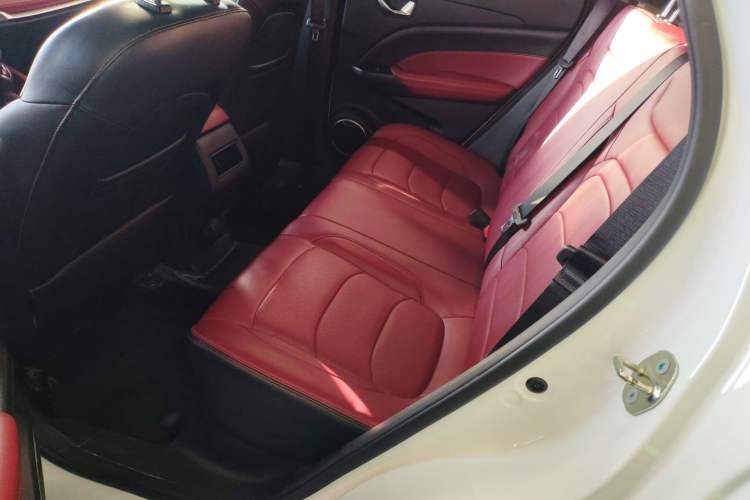 Used Dongfeng Fengon 500 2022 1.5L CVT Enjoyment Version Left Rear Seat