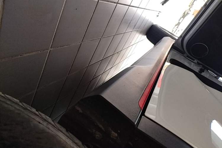 Used Dongfeng Fengon 500 2022 1.5L Manual Enjoyment Model Left Side Sill