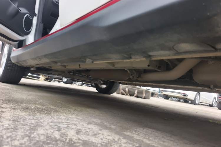 Used Dongfeng Fengon 500 2022 1.5L Manual Enjoyment Model Left Side Sill