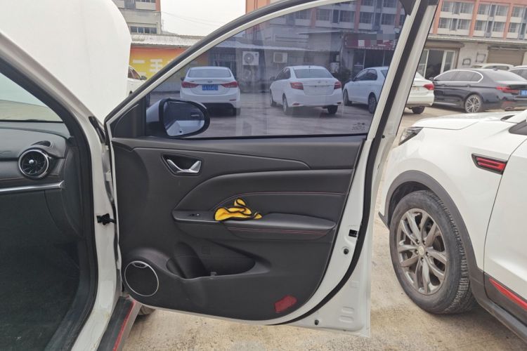 Used Dongfeng Fengon 500 2022 1.5L CVT Enjoyment Version Right Front Door Interior