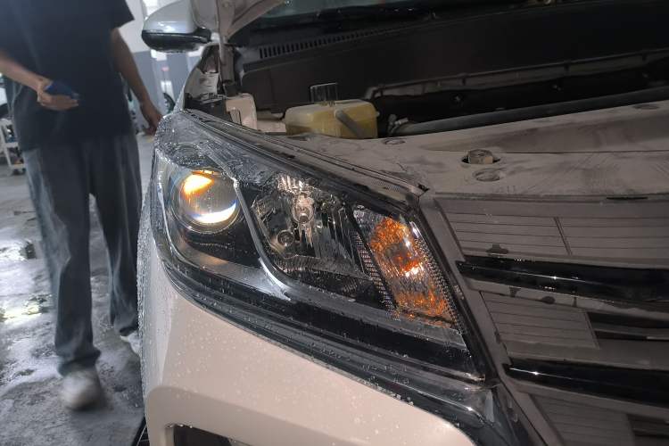 Used Dongfeng Fengon 500 2022 1.5L CVT Enjoyment Version Right Front Headlight