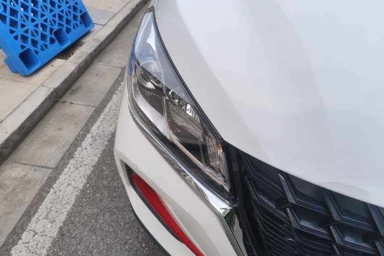 Used Dongfeng Fengon 500 2022 1.5L Manual Enjoyment Model Right Front Headlight